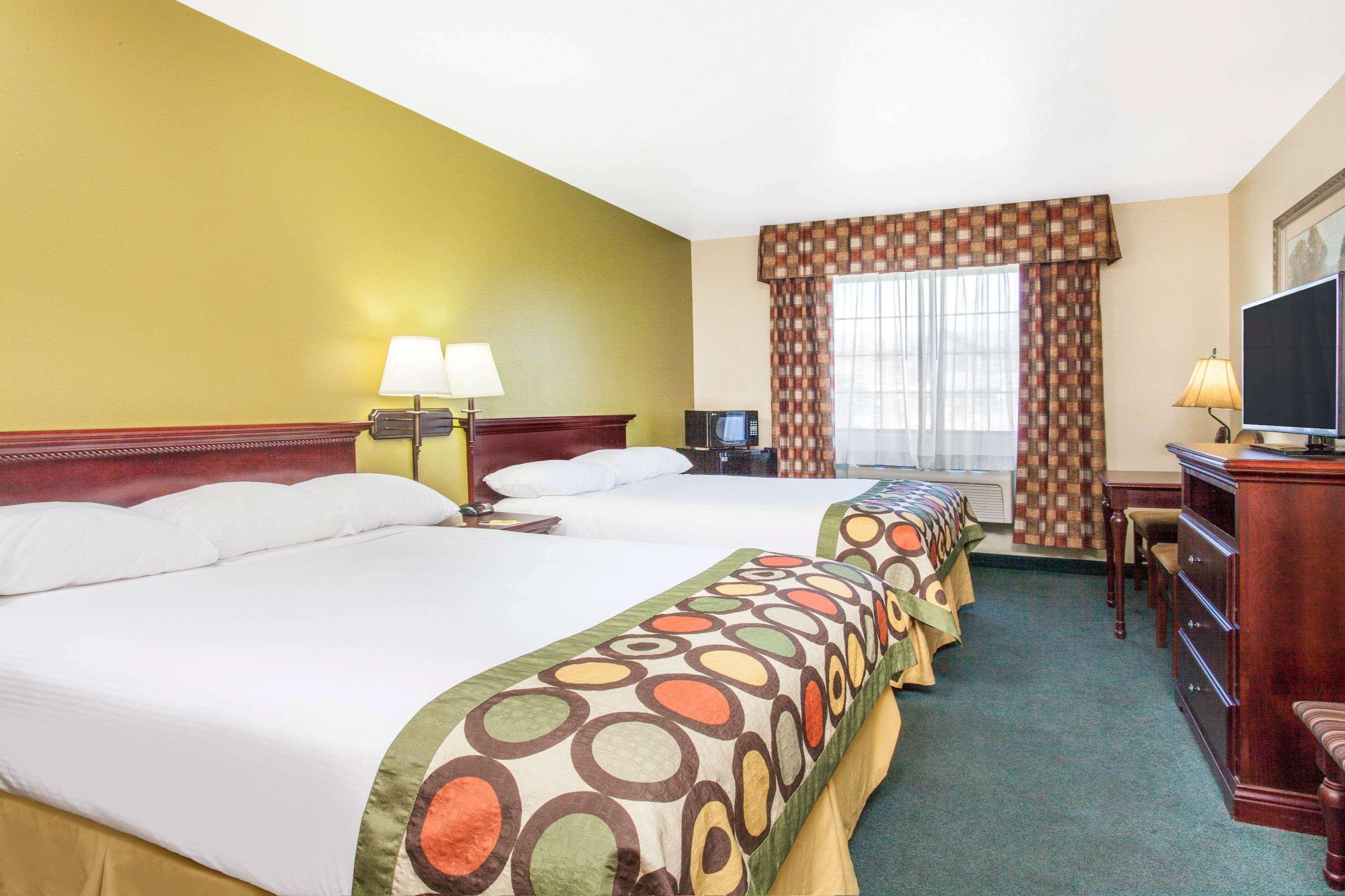 Super 8 By Wyndham Mccall Esterno foto