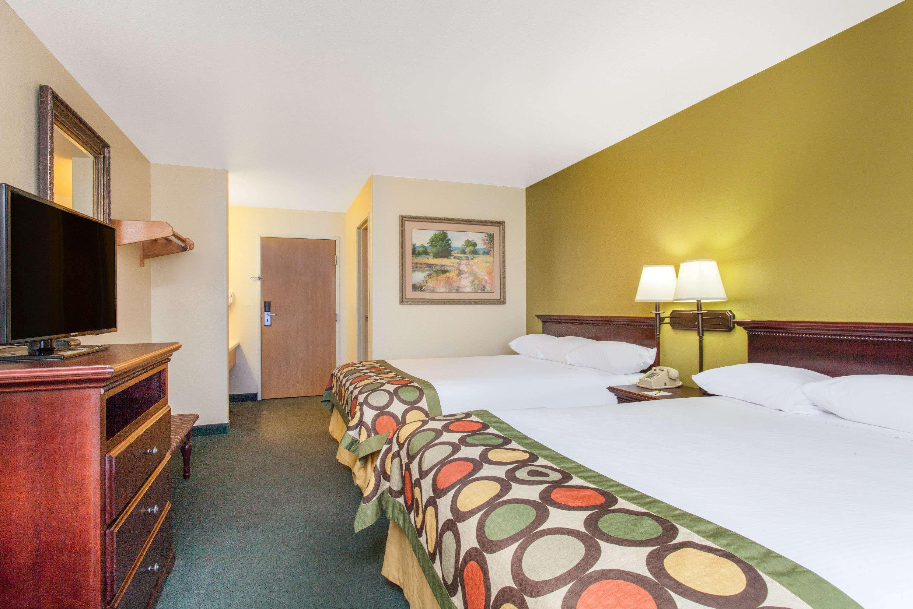 Super 8 By Wyndham Mccall Esterno foto