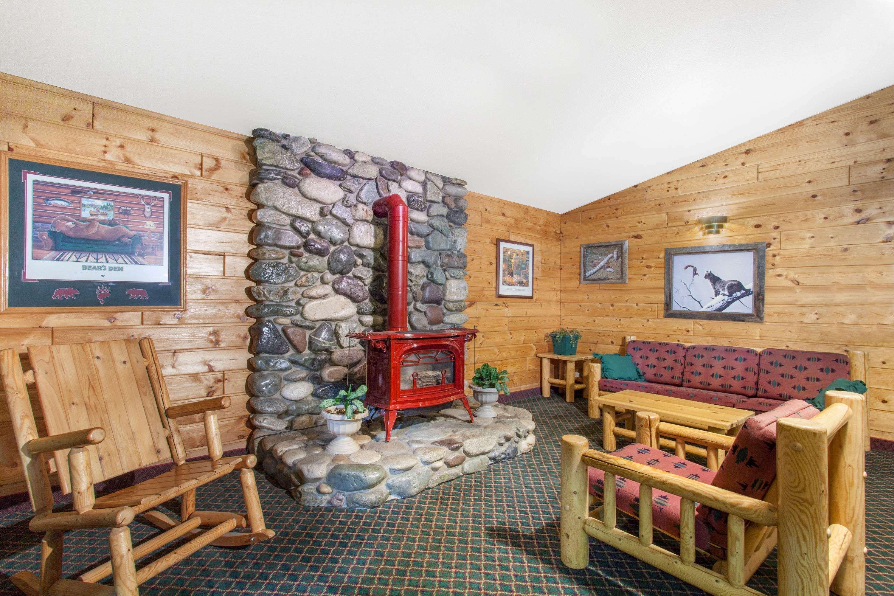 Super 8 By Wyndham Mccall Esterno foto