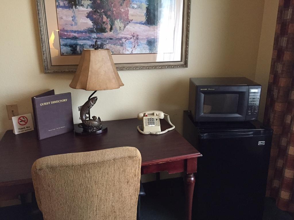 Super 8 By Wyndham Mccall Esterno foto