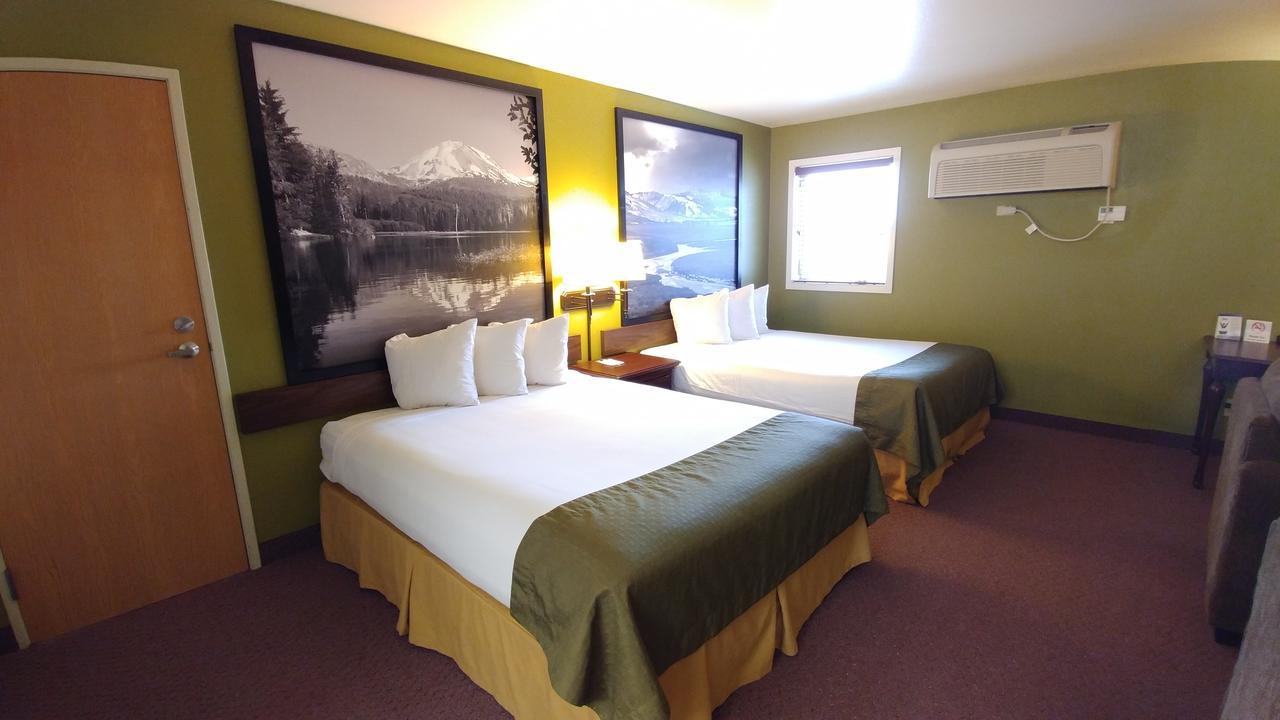 Super 8 By Wyndham Mccall Esterno foto